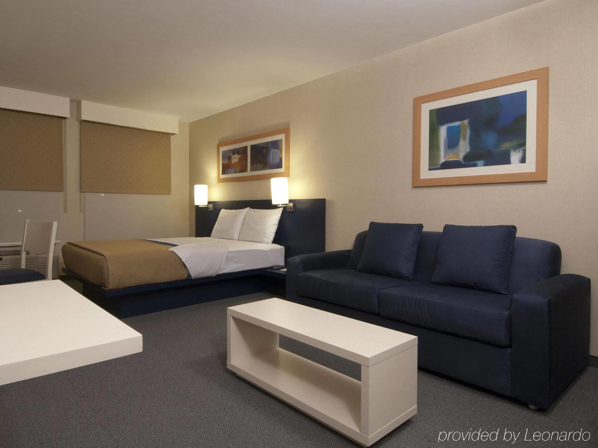 City Express By Marriott Puebla Angelopolis מראה חיצוני תמונה